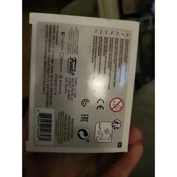 Queen Bee Meowchi Funko Pop! Tasty Peach #84 - Picture 5 of 7